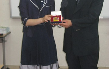 2009 GYSD 한국행사 참가기념 메달 전달